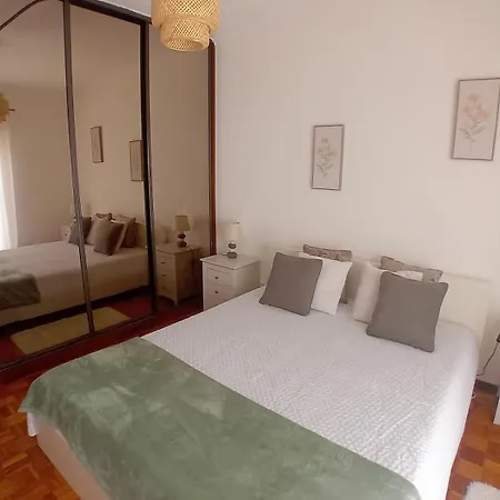 Apartment Near Lisbon, Setubal, Self Check-in *