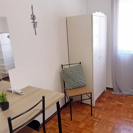 Near Lisbon, Setubal, Self Check-in Pinhal Novo