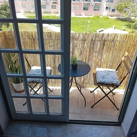 Near Lisbon, Setubal, Self Check-in Apartment